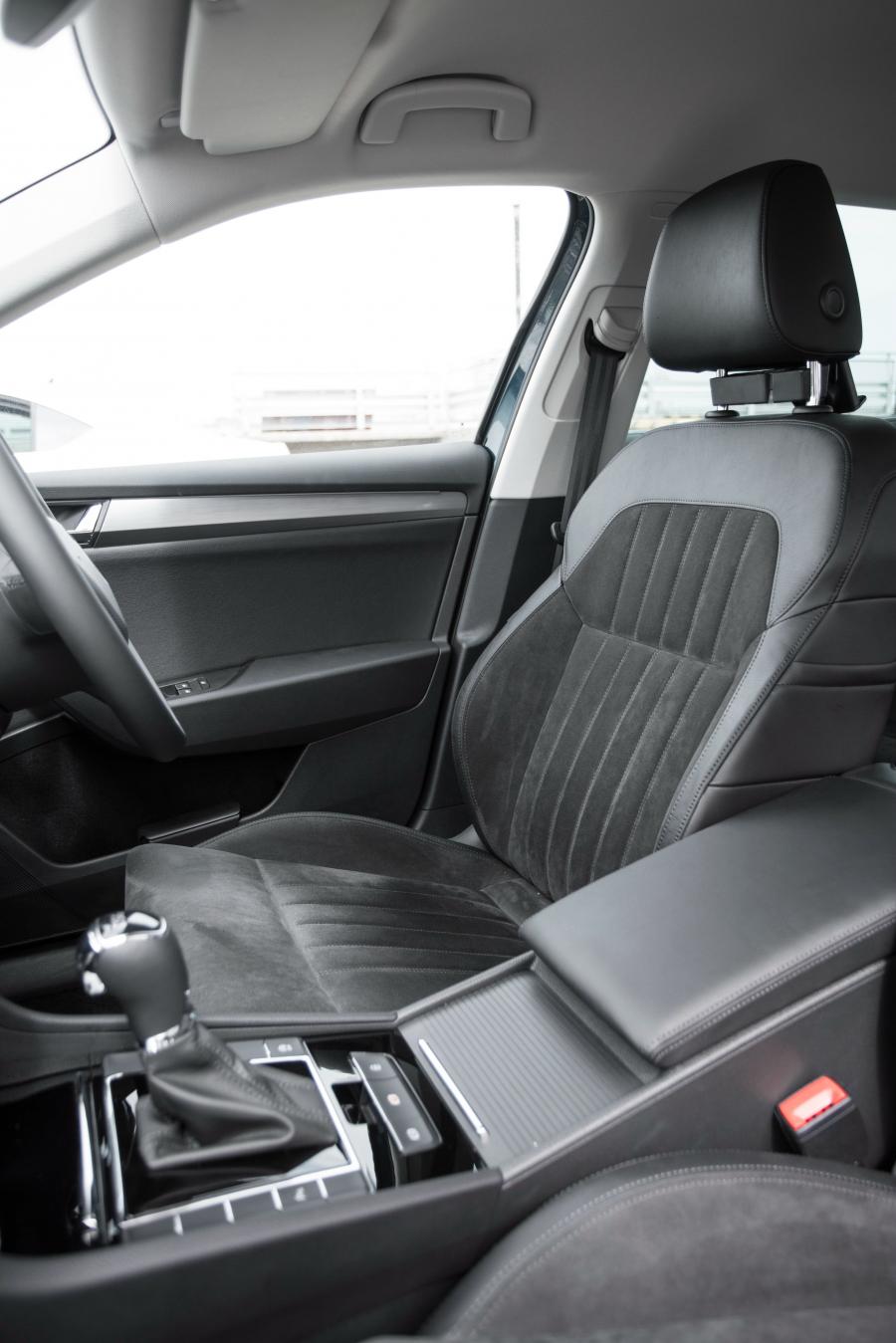  Skoda Superb Wagon 2016 года  (фото 22 из 24)